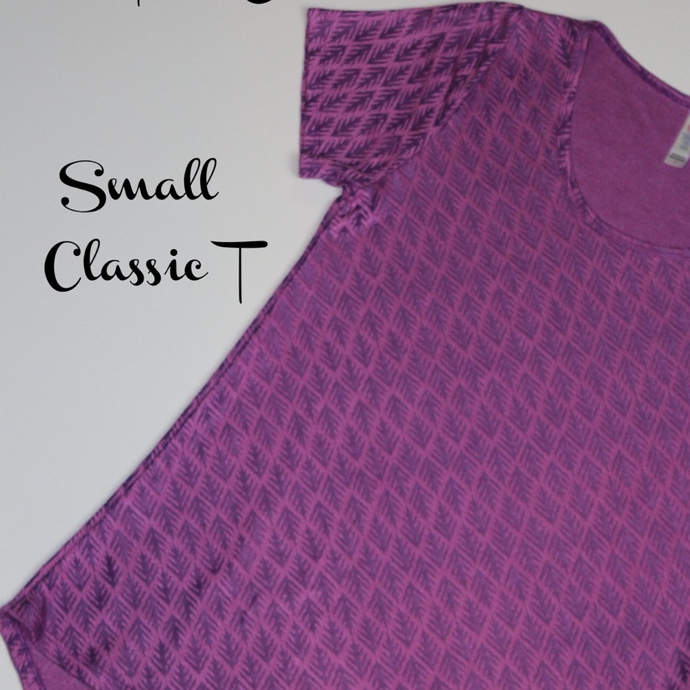 LuLaRoe Small Classic T